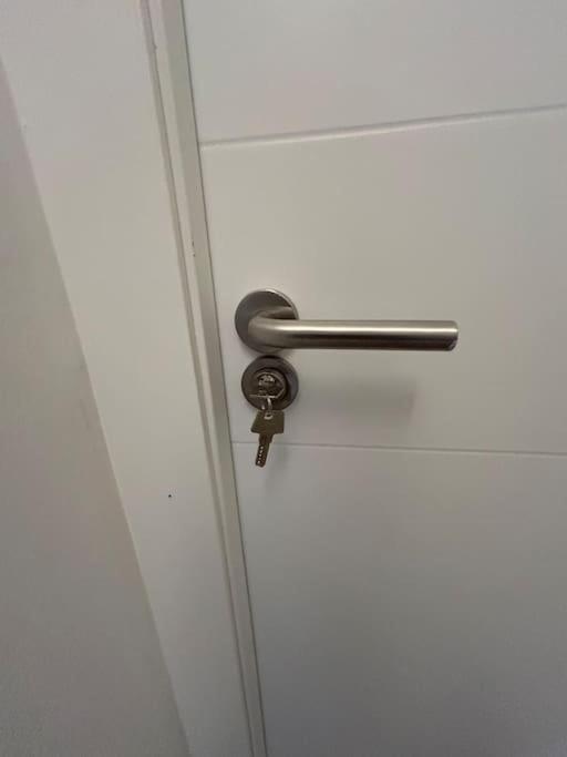 Apartamento Recien Reformado Con 5 Habitaciones Y 3 Banos Madrid Luaran gambar