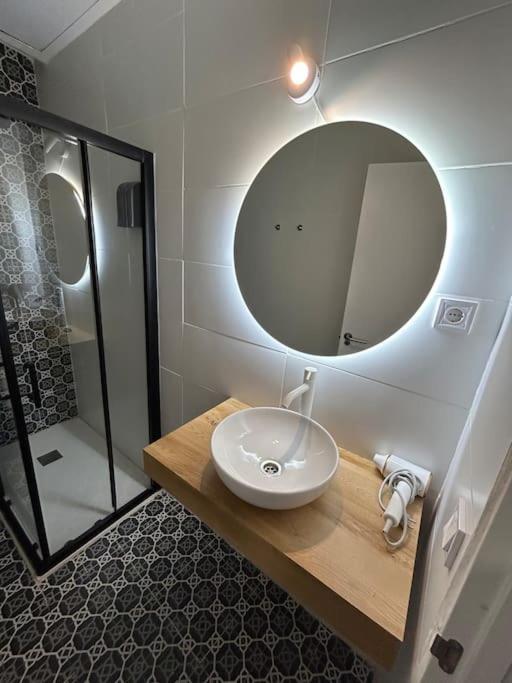 Apartamento Recien Reformado Con 5 Habitaciones Y 3 Banos Madrid Luaran gambar